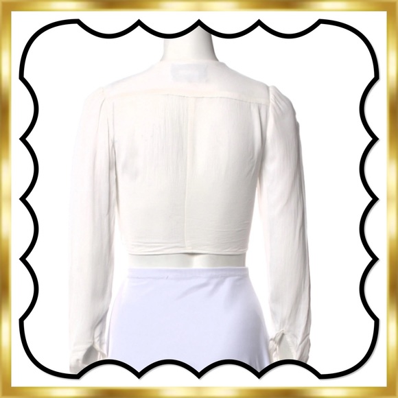 Reformation open front tie front Viscose V-Neck crop Top (2) - Picture 13 of 14